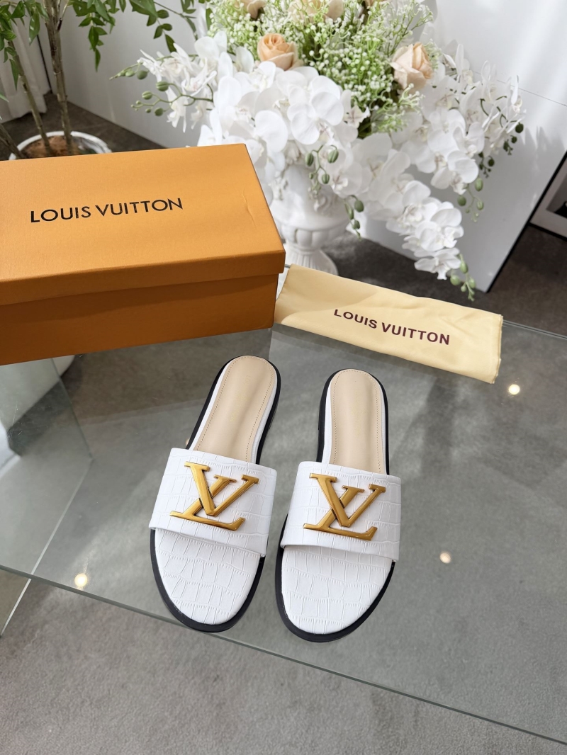 l0vis Vvtt0n slippers